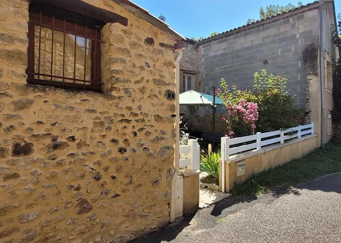 Perigord Noir Les Sauges Rouges 3 Etoiles * Sagelat