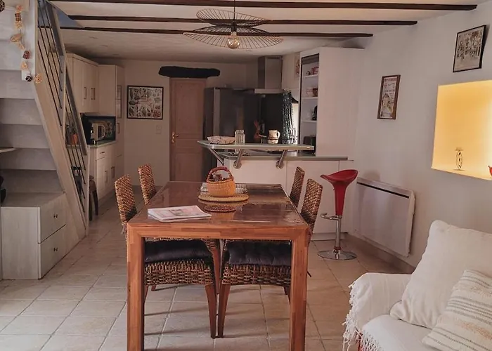 Perigord Noir Les Sauges Rouges 3 Etoiles *